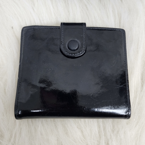 💯 % Authentic Vintage Chanel patent blanc Leather Wallet - Picture 5 of 17